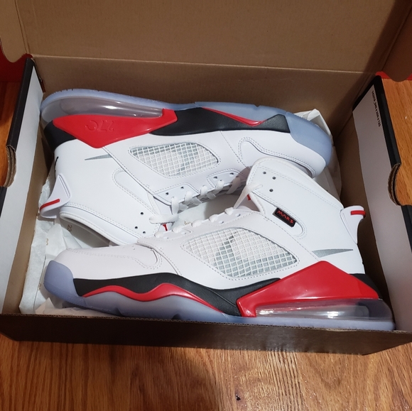 NIKE AIR JORDAN MARS 270. Size-10. - Picture 10 of 11